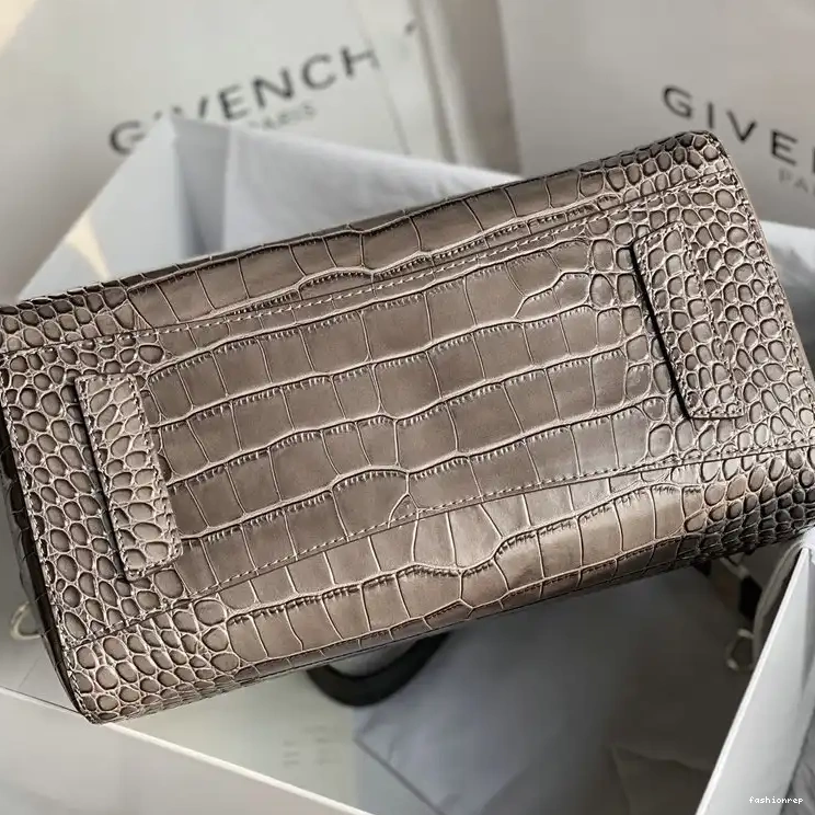 Fashionrep Bag 2203RF0013 Givenchy 0522